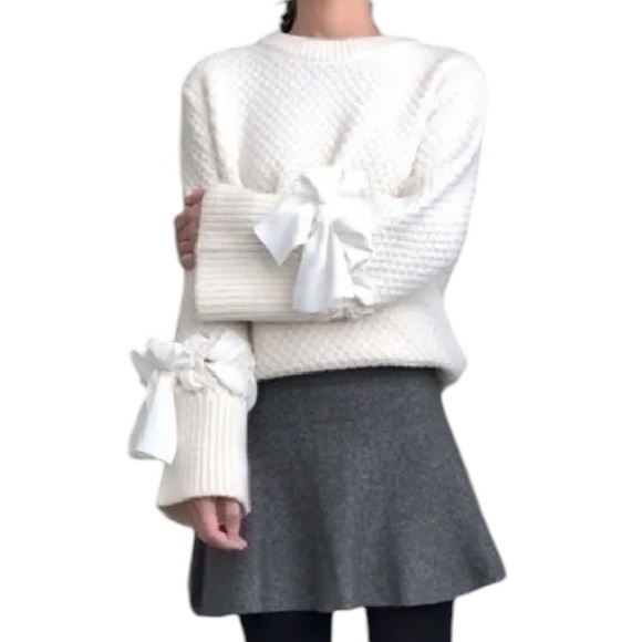 Club Monaco XS Cream Tie Sleeves Sweater - Picture 1 of 12